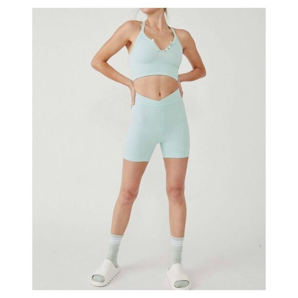 Free People Movement NWT Free Throw Shorts Mint Turquoise Medium Crossover - Picture 1 of 8